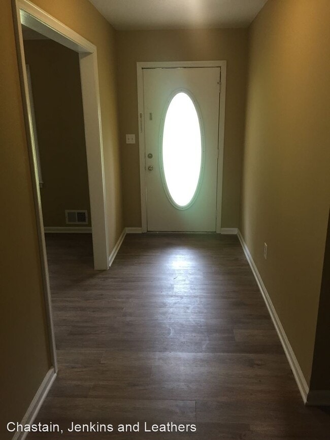 Building Photo - 3 br, 2 bath House - 315 Forest Heights Drive