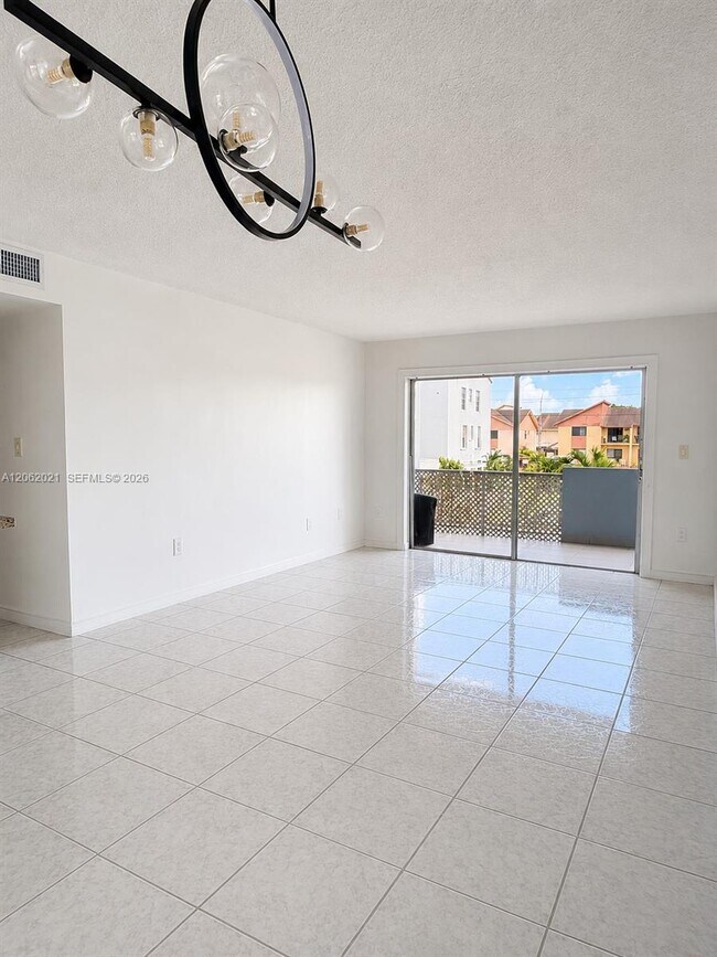 Foto del edificio - 6095 W 18th Ave
