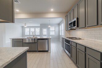 Building Photo - 3002 Roberta Sue Dr Building Photo - 3002 Roberta Sue Dr