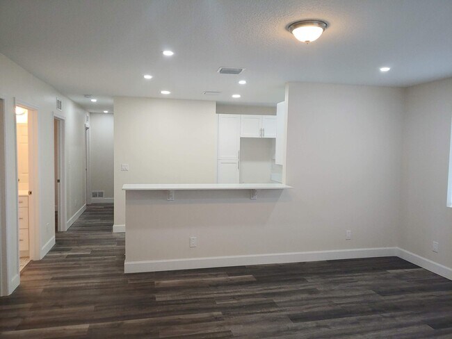 Building Photo - 808 10th St