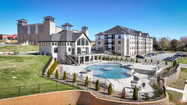 Pool - West Edge Apartments