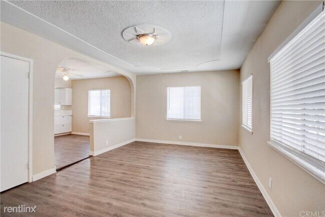 Building Photo - 3 br, 2 bath Townhome - 309 Williams St