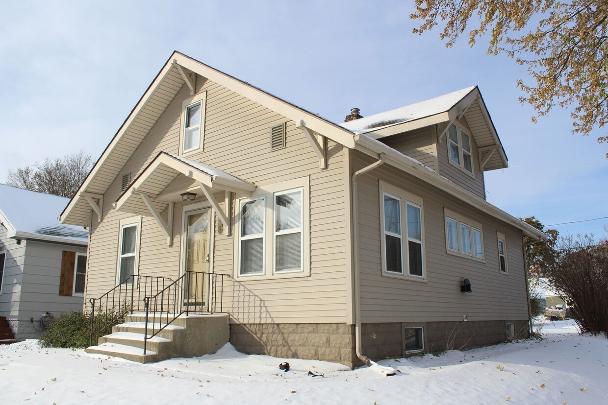 Primary Photo - A must see victorian home!