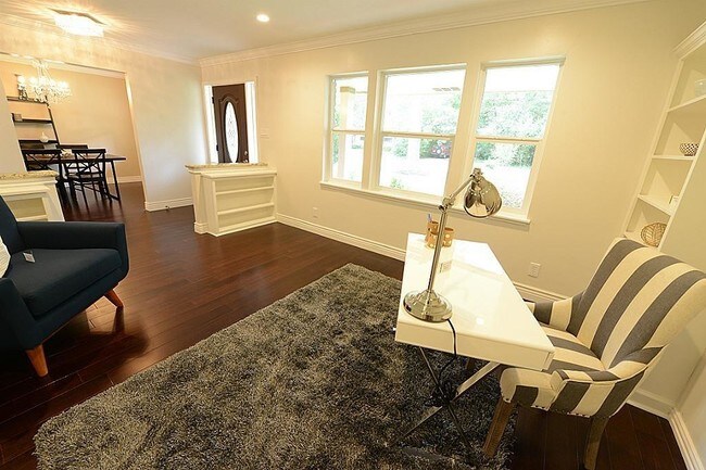 Foto del edificio - 10219 Chatterton Dr