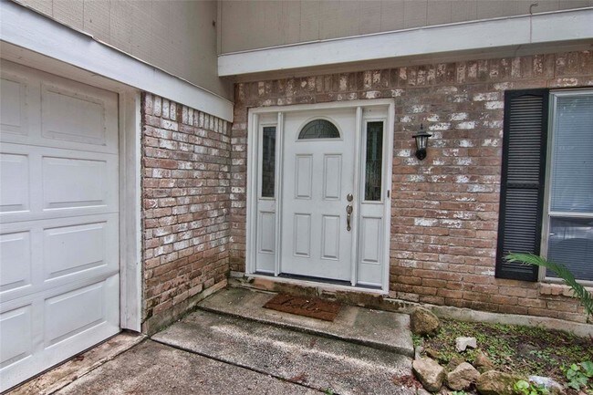 Building Photo - 2014 E Lacey Oak Cir