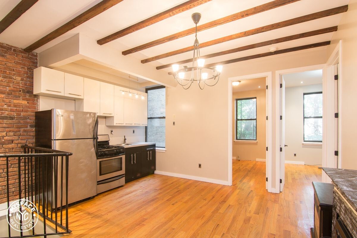 Foto principal - 914 St Johns Pl