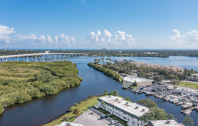 Foto del edificio - 2800 Indian River Blvd