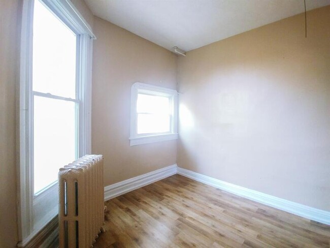 Building Photo - 2501 Poppleton Ave