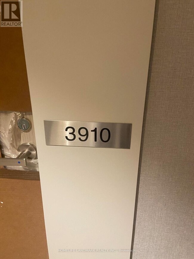 Building Photo - 55 Cooper St