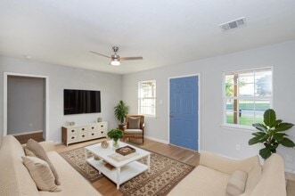 Building Photo - 3707 Meadowlake Rd