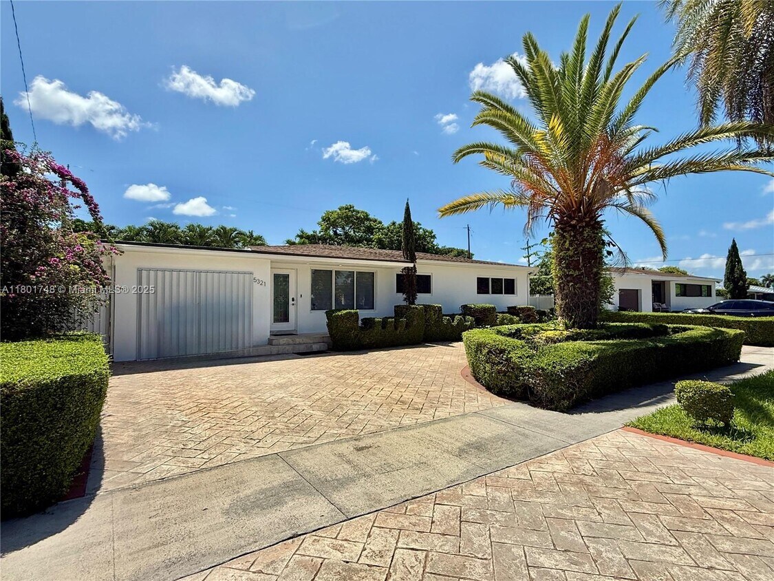 Primary Photo - 5321 SW 89th Ct