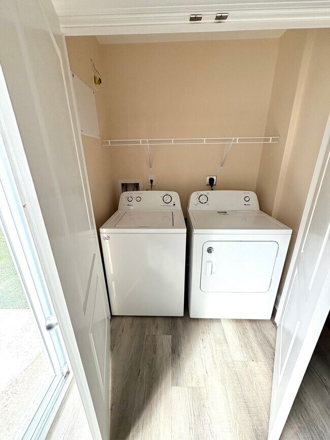 Building Photo - Available for the 2026-2027 lease term.