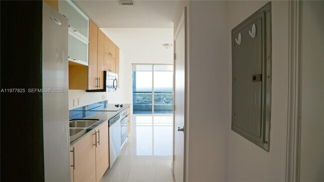 Foto del edificio - 60 SW 13th St