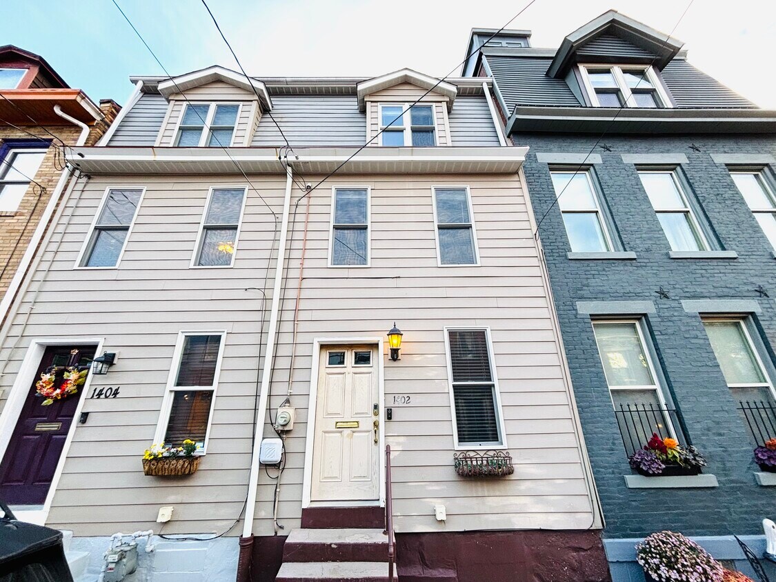 Foto principal - 1402 Sherman Ave