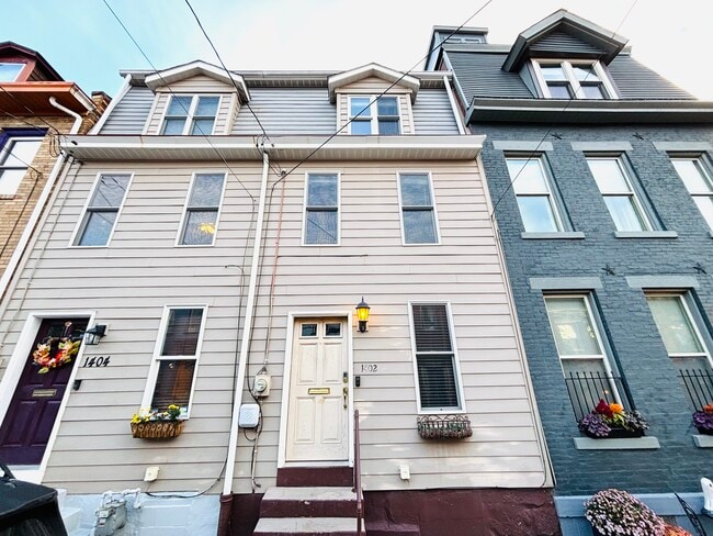 Building Photo - 1402 Sherman Ave