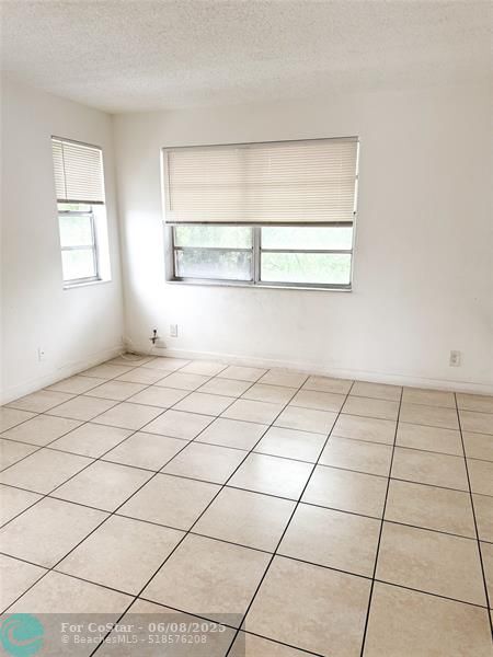 Foto del edificio - 95 NE 41st St