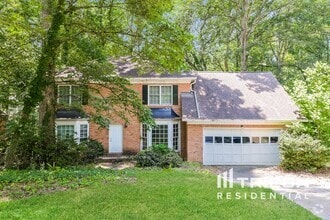 Building Photo - 325 Ridge Ct