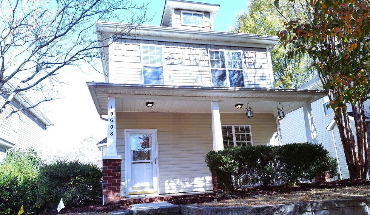 Primary Photo - Pristine, 2 Story Home located in Mill Creek Subdivision in Cornelius!