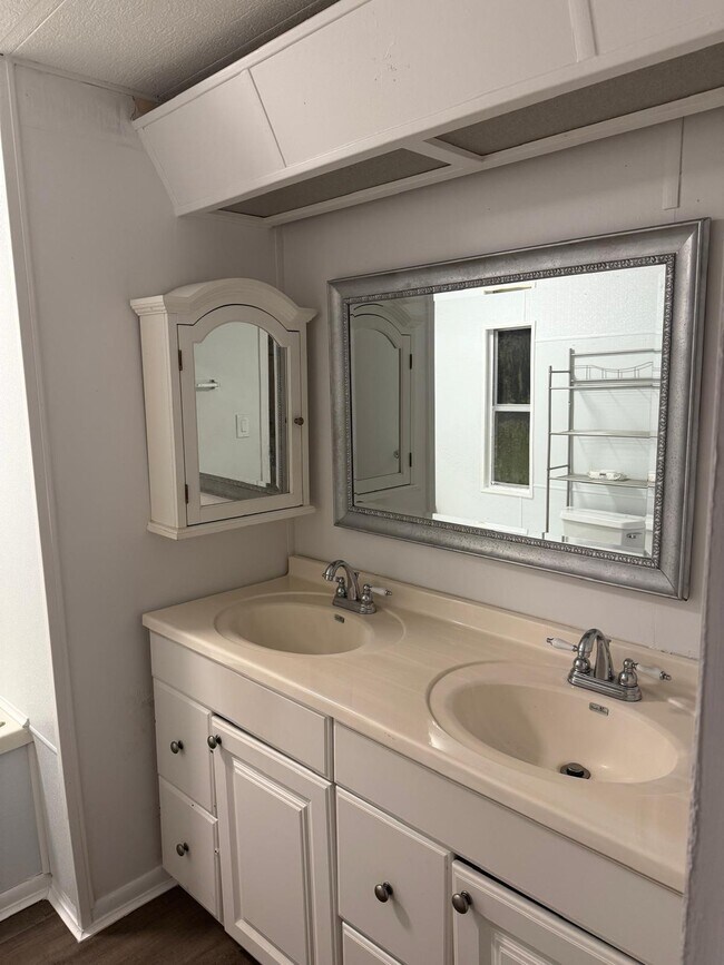 Foto del edificio - 11621 Venetian Ave