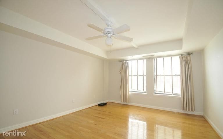 Primary Photo - 3704 N Charles St