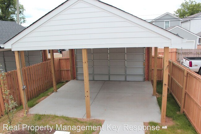 Building Photo - 4 br, 3 bath House - 6113B California Avenue