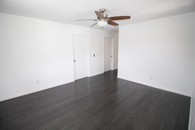 Building Photo - 906 Kilani Ave