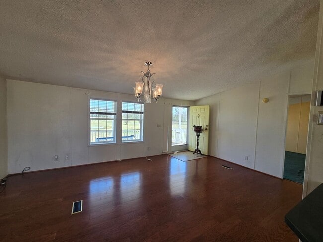 Foto del edificio - 4 Bed, 2 Bath Ranch in New Hope Area