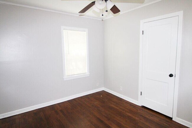 Foto del edificio - 7212 E 4th Pl