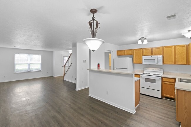 Building Photo - Cattail Lane Townhomes