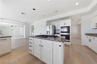 Building Photo - 5424 Castle Vista Ct