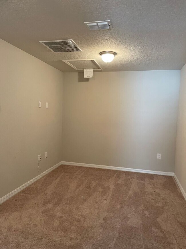 Foto del edificio - 3Bdrm 2.5 Bath 2-Car garage ---- Tapestry ...