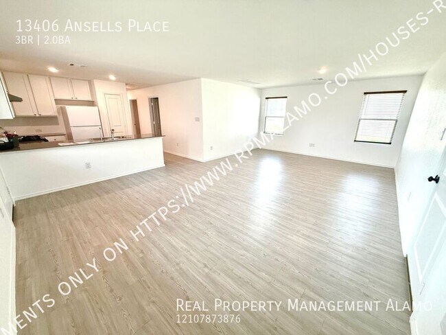 Foto del edificio - 13406 Ansells Pl