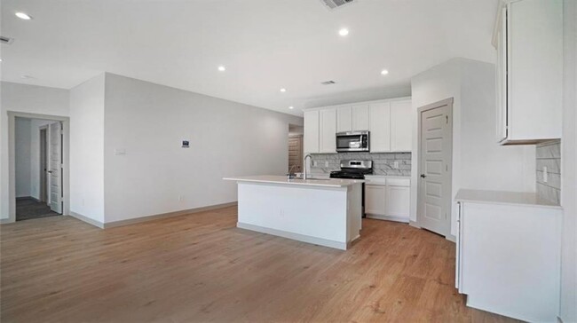 Foto del edificio - 29910 Gallatin River Ln