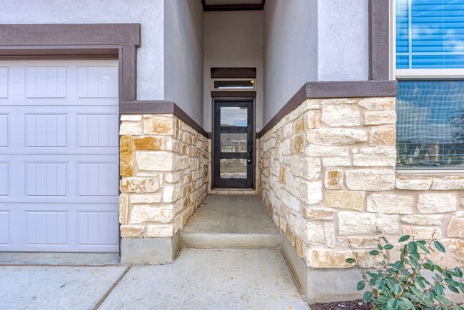 Building Photo - Beautiful 3-Bedroom Home in South Austin