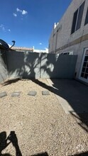 Building Photo - 3840 N 43rd Ave