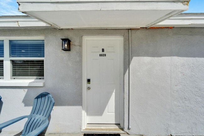 Foto del edificio - 8820 Rocky Creek Dr