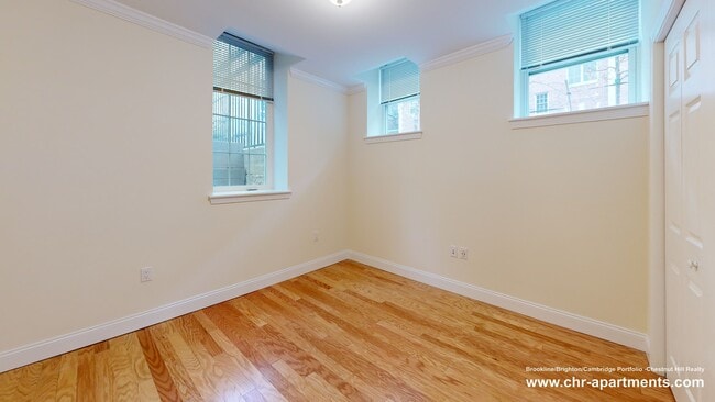 Building Photo - 18 Chauncy St