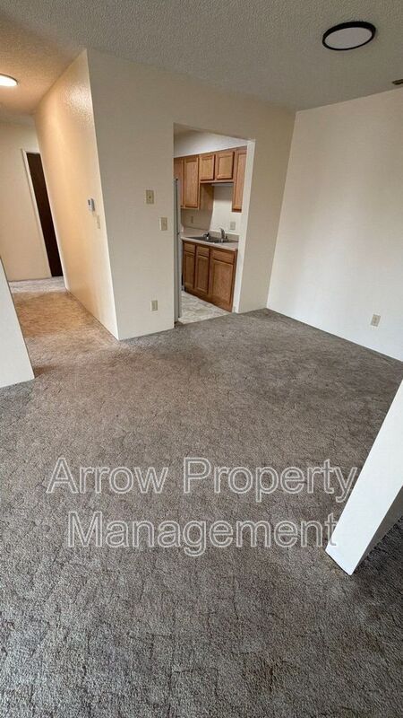 Building Photo - 1300 E H St