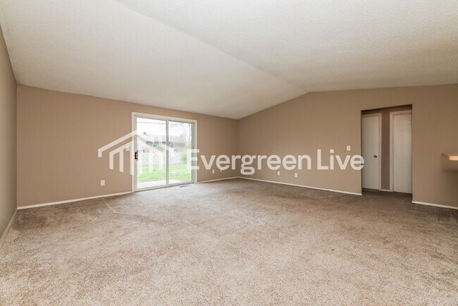 Foto del edificio - 4724 Stonehedge St