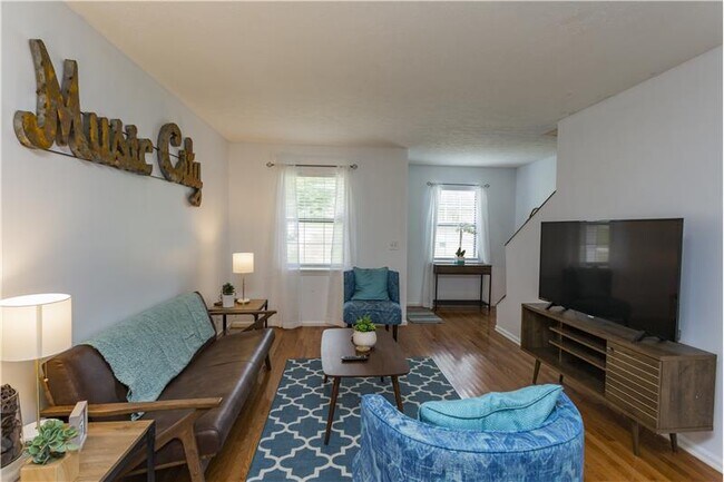 Building Photo - 322B Riverside Dr