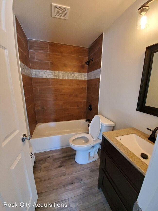 Foto del edificio - 208 Flintridge Dr
