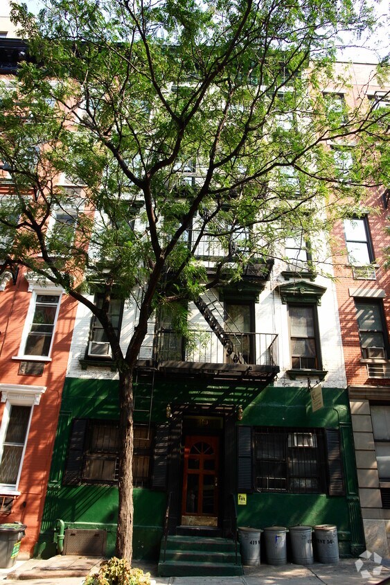 Foto del edificio - 419 W 56th St