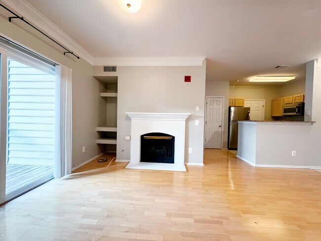 Foto del edificio - 1591 Spring Gate Dr.