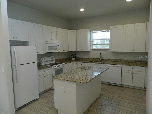Building Photo - 1509 Regan Ave