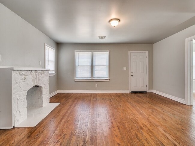 Building Photo - 3315 N Youngs Blvd