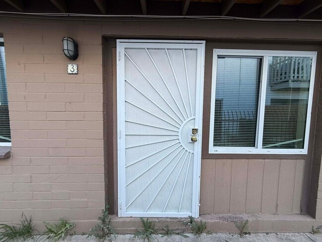 Building Photo - 5425 E 30th St