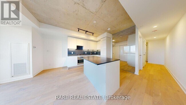 Photo du bâtiment - 2720 Dundas St W