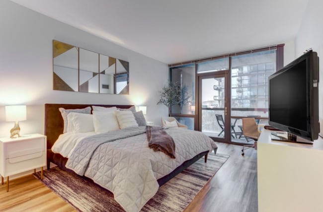 Building Photo - 832 W Blackhawk St