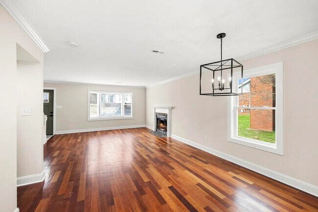 Foto del edificio - 5702 Brentwood Meadows Cir
