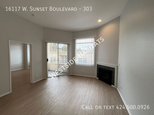 Foto del edificio - 16117 W Sunset Blvd